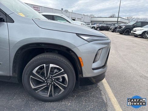 Used 2025 Buick Enclave Sport Touring w/ Trailering Package, 5000 lbs. image 5