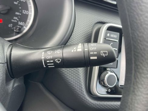 Used 2025 Nissan Kicks Play S image 21