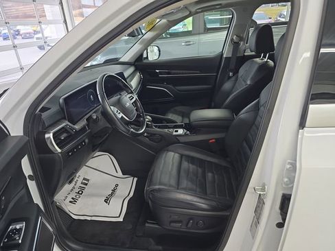 Used 2024 Kia Telluride SX Prestige w/ Towing Package image 15