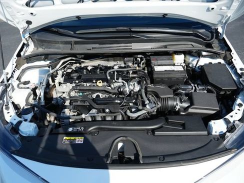 Used 2025 Toyota Corolla LE FWD image 13