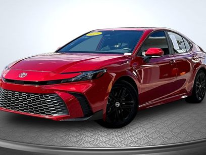 Used 2025 Toyota Camry SE w/ Multimedia Upgrade Package