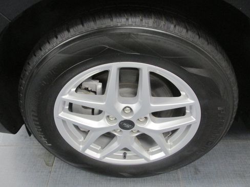 Certified 2024 Ford Edge SEL AWD/4WD image 14