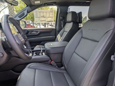 New 2026 GMC Yukon XL Denali w/ Denali Reserve Package AWD/4WD image 14