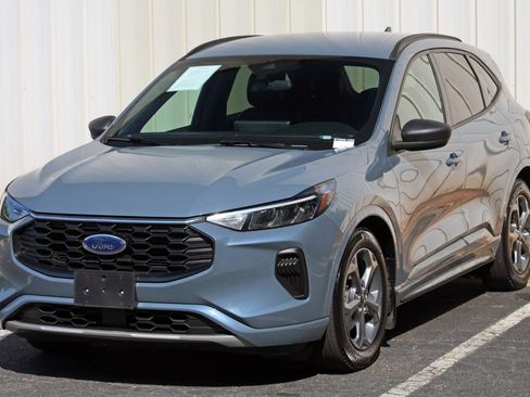 Used 2023 Ford Escape ST-Line w/ Tech Pack #1 FWD image 44