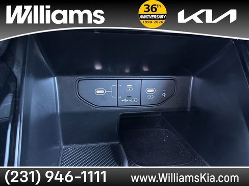 Used 2025 Kia Sorento SX Prestige w/ Olive Brown Leather Package image 36