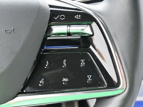 Certified 2025 Cadillac Optiq Sport 1 AWD/4WD image 19