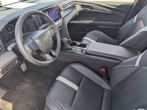 Used 2025 Toyota Camry SE FWD image 21