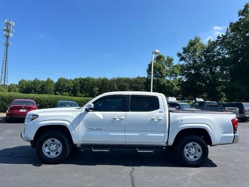 Used 2023 Toyota Tacoma SR5 RWD image 11