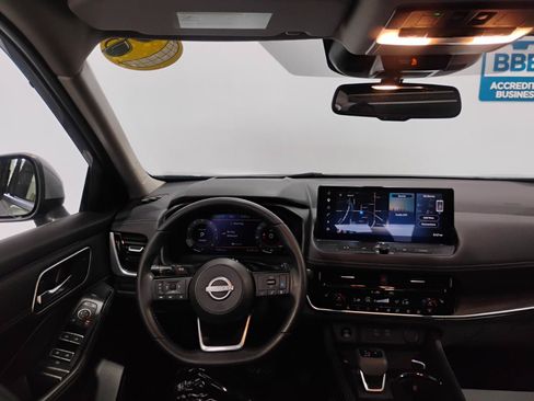 Used 2024 Nissan Rogue Platinum w/ Platinum Premium Package FWD image 17