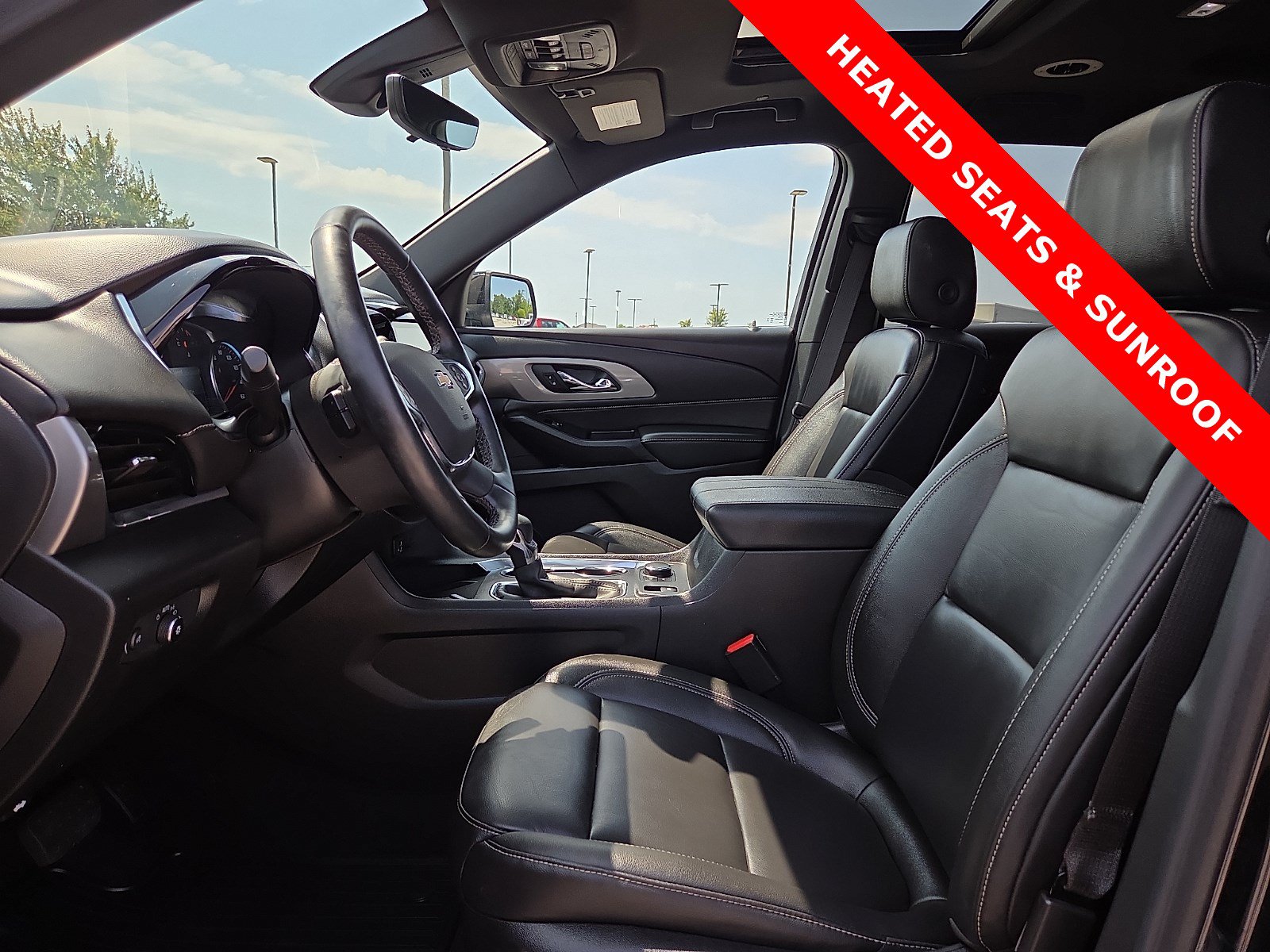 Used 2023 Chevrolet Traverse LT w/ LT Premium Package FWD image 17