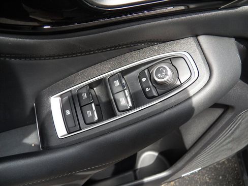 Used 2020 Subaru Outback Limited AWD/4WD image 24