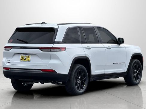 New 2026 Jeep Grand Cherokee Altitude image 4