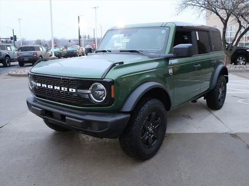 New 2025 Ford Bronco Big Bend image 2