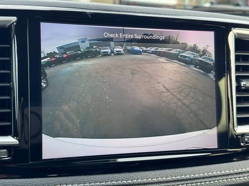 Used 2024 Chrysler Pacifica Select image 11