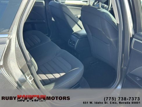 Used 2019 Ford Fusion SE image 23