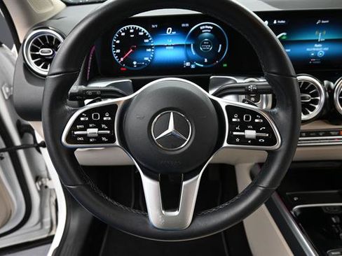 Used 2023 Mercedes-Benz GLB 250 image 8