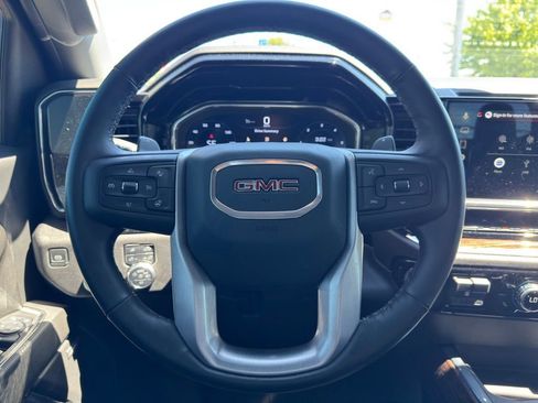Used 2025 GMC Sierra 1500 Elevation w/ Elevation Premium Package AWD/4WD image 10