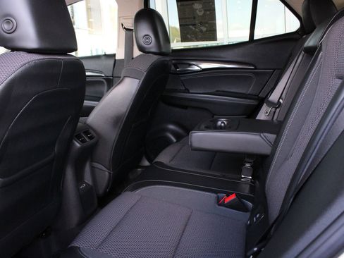 Used 2022 Buick Envision Preferred FWD image 18