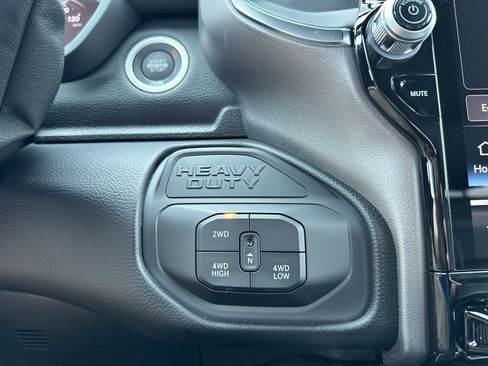 New 2026 RAM 3500 Laramie AWD/4WD image 24