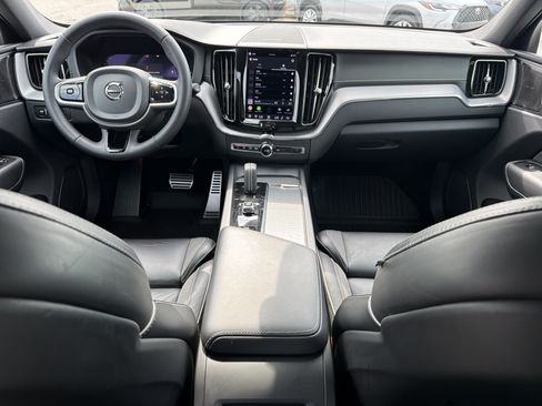 Used 2022 Volvo XC60 T8 R-Design w/ Advanced Package AWD/4WD image 4