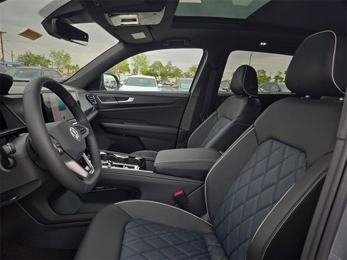 New 2025 Volkswagen Atlas Cross Sport SEL Premium R-Line image 18