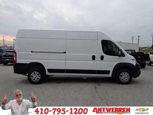 Used 2024 RAM ProMaster 2500 w/ Quick Order Package 22G SLT image 2