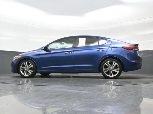 Used 2017 Hyundai Elantra Limited FWD image 25