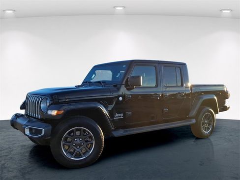 Used 2020 Jeep Gladiator Overland w/ Popular Equipment Package image 2