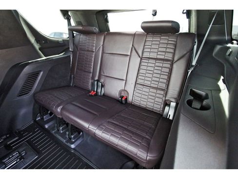 Used 2021 Cadillac Escalade Sport Platinum image 13