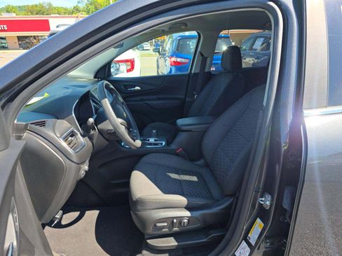 Used 2021 Chevrolet Equinox LT w/ LPO, Cargo Package AWD/4WD image 5