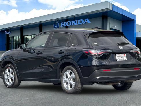 Certified 2023 Honda HR-V LX image 10