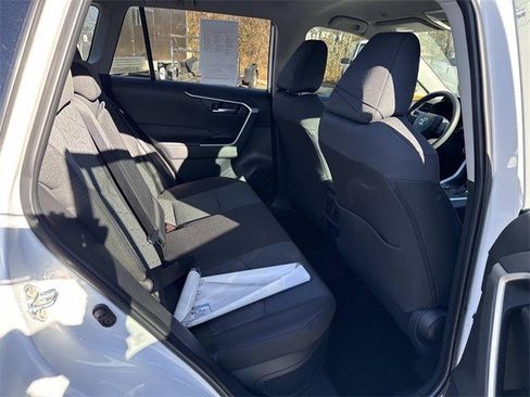 Used 2025 Toyota RAV4 XLE image 11