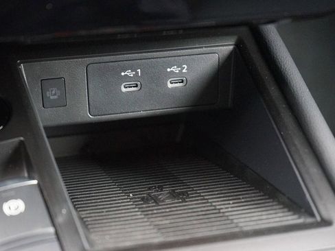 New 2025 Nissan Kicks SR image 22