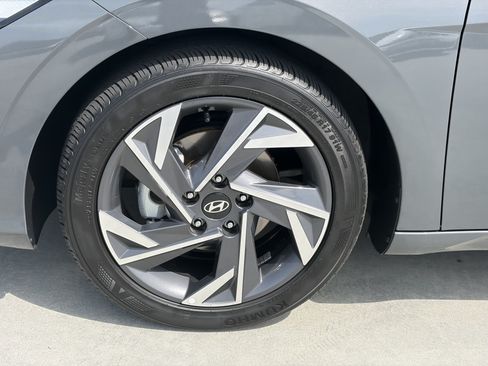 Used 2025 Hyundai Elantra Sport w/ Cargo Package FWD image 8