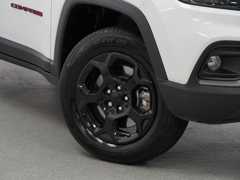 Used 2023 Jeep Compass Trailhawk w/ Sun and Sound Group AWD/4WD image 5