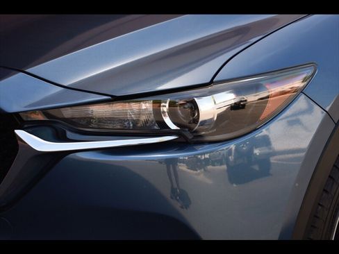 Used 2018 MAZDA CX-5 Touring w/ Preferred Equipment Package FWD image 47