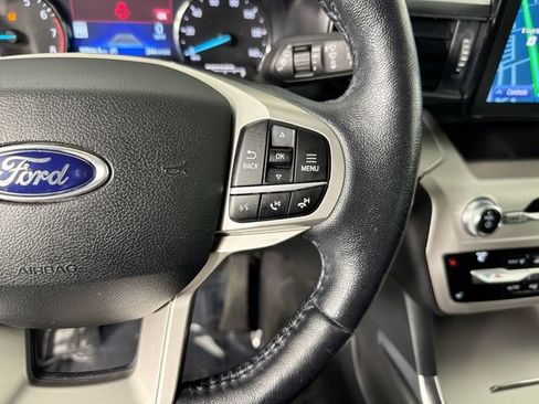Used 2021 Ford Explorer XLT w/ Equipment Group 202A AWD/4WD image 14