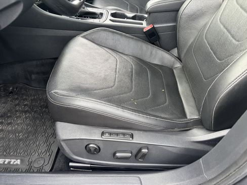 Used 2019 Volkswagen Jetta SEL Premium image 19