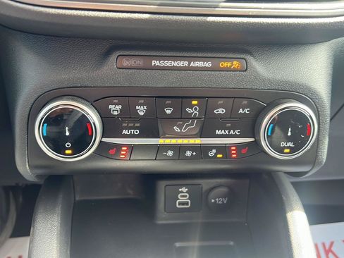 Used 2024 Ford Escape Active AWD/4WD image 29