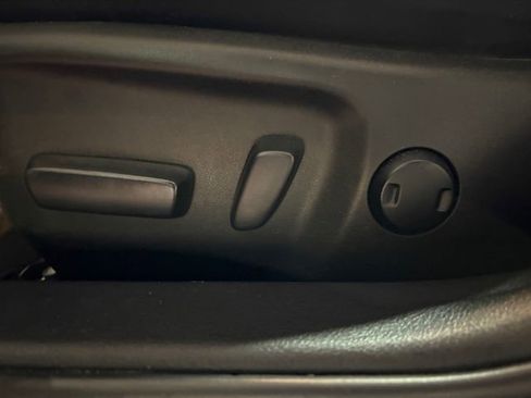 Used 2016 Toyota Camry XSE image 7