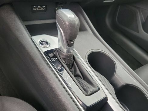 Used 2025 Nissan Altima 2.5 SV FWD image 33