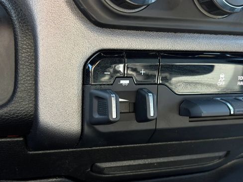 Used 2021 RAM 2500 Big Horn AWD/4WD image 44