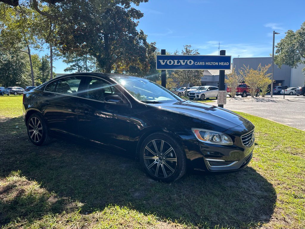 Used 2017 Volvo S60 T5 Inscription FWD image 1