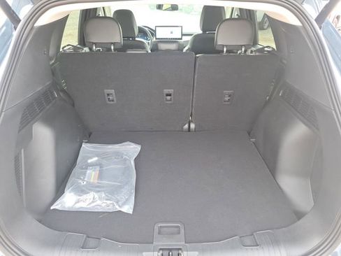 Used 2025 Ford Escape SE w/ PHEV Premium Package image 28