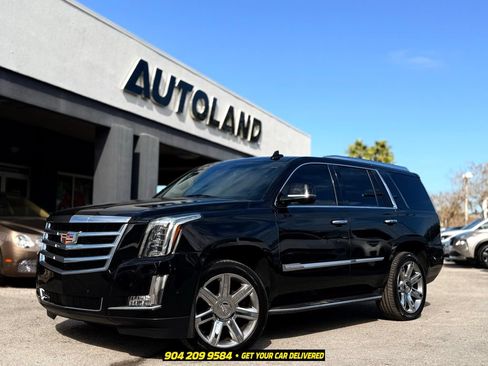 Used 2019 Cadillac Escalade Luxury AWD/4WD image 1