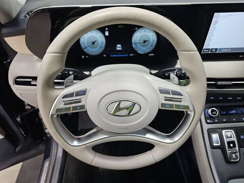 Used 2025 Hyundai Palisade Limited FWD image 7