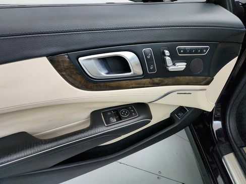 Used 2013 Mercedes-Benz SL 550 image 25