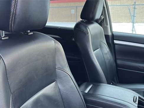 Used 2016 Toyota Highlander XLE image 34