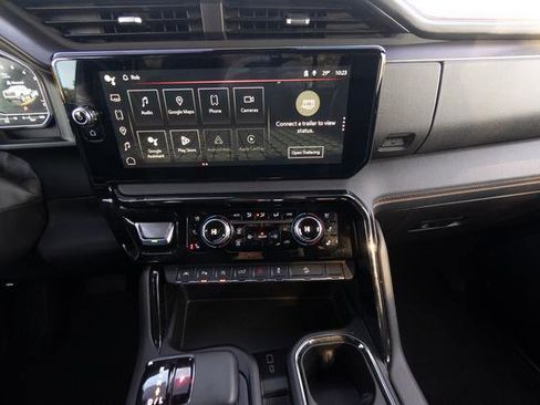 Used 2024 GMC Sierra 1500 AT4 w/ Technology Package image 23