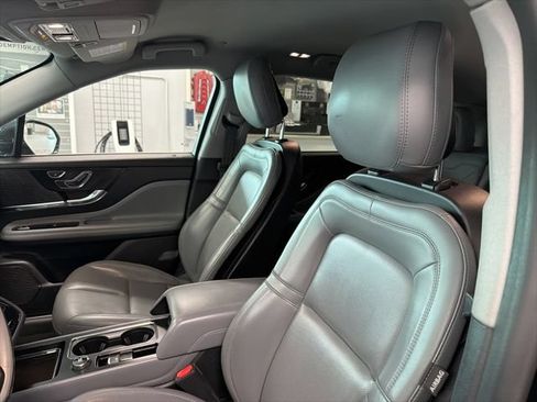 Used 2020 Lincoln Corsair AWD w/ Equipment Group 101A image 11